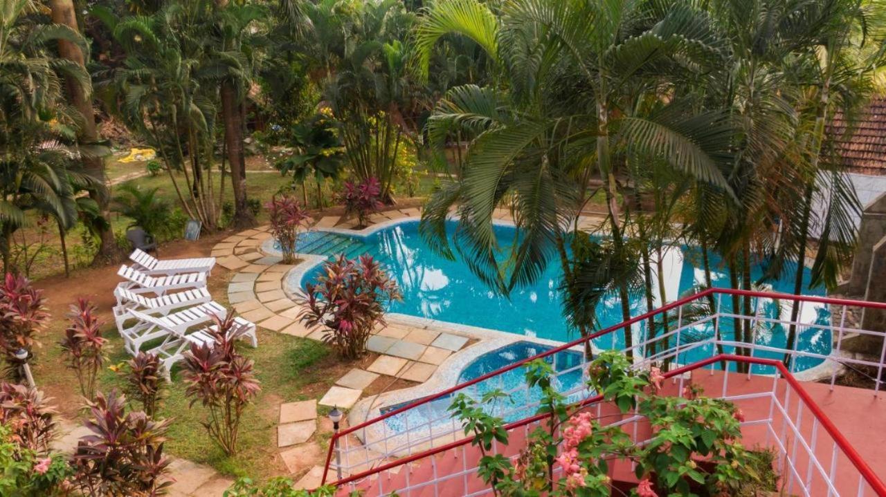 Tropical Valley Resort Morjim Esterno foto